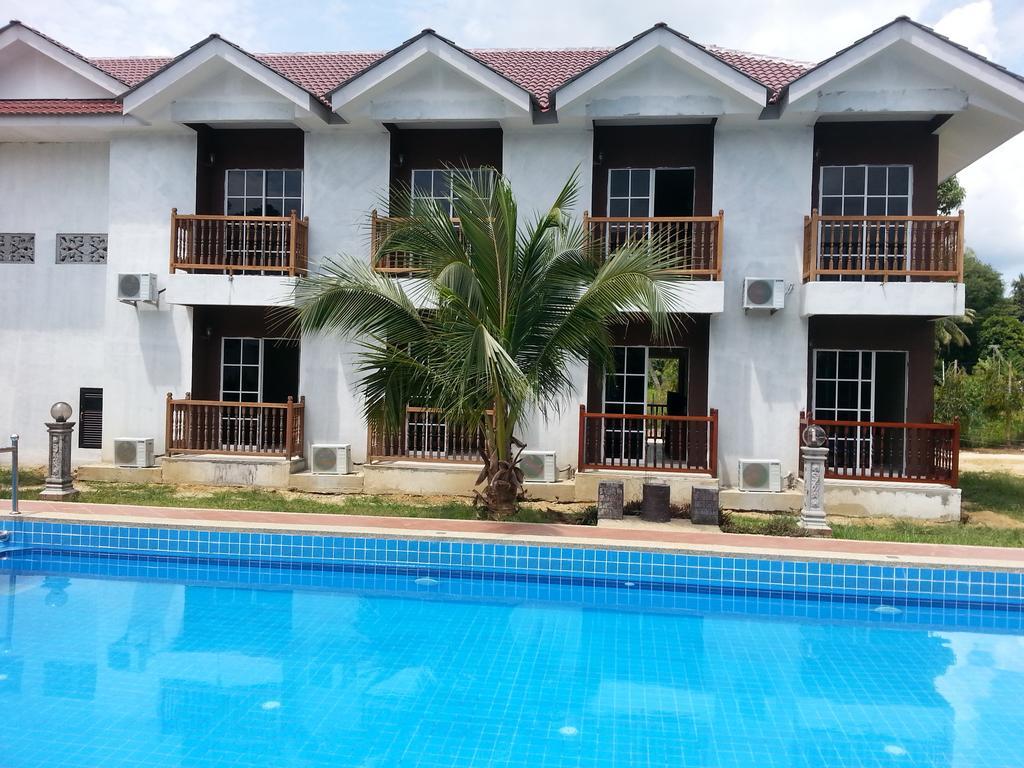 Mersing Beach Resort Екстер'єр фото