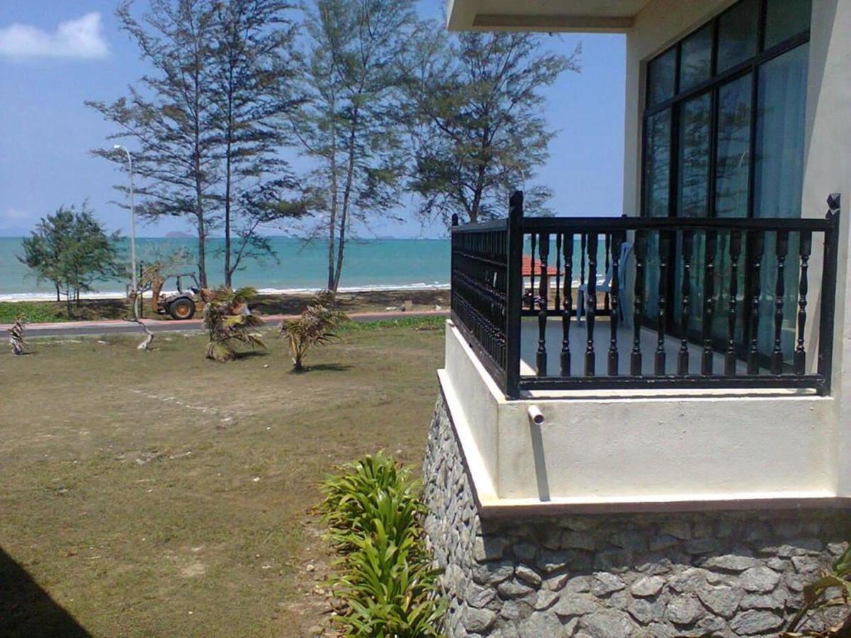 Mersing Beach Resort Екстер'єр фото